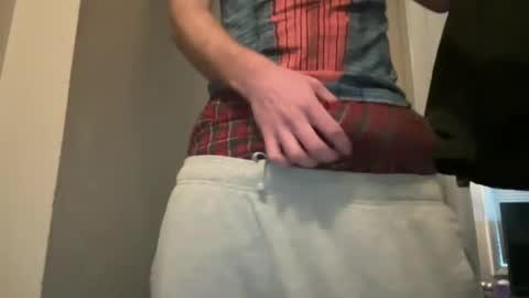 Snapshot of brade30 chatting on 11/16/25, 06:57 brade30 online show from 11/16/25, 06:57