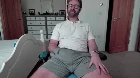 bradley77777 online show from 01/17/25, 12:31