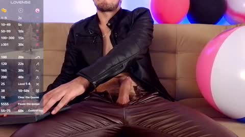 Bradley Colton Independ Model online show from 12/23/24, 05:32