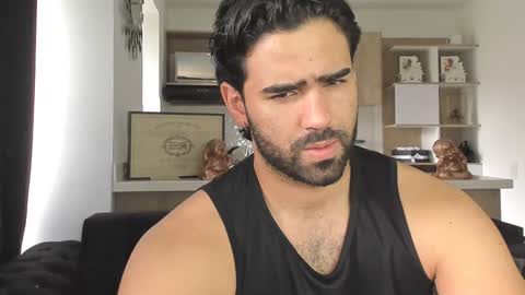 bradleymartin7 online show from 01/05/25, 07:39