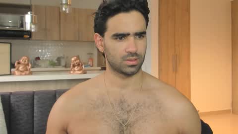 bradleymartin7 online show from 12/18/25, 09:10