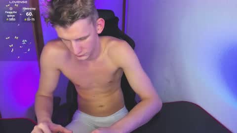 Snapshot of bradmaloney chatting on 03/06/25, 05:24 brad maloney online show from 03/06/25, 05:24