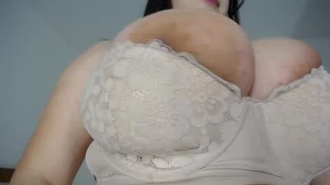 Snapshot of brafantasy chatting on 10/28/25, 02:20 Rachel online show from 10/28/25, 02:20