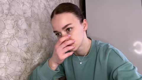 Snapshot of bralkissy chatting on 03/17/26, 08:06 Kate online show from 03/17/26, 08:06