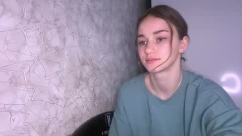 Snapshot of bralkissy chatting on 03/17/26, 08:12 Kate online show from 03/17/26, 08:12