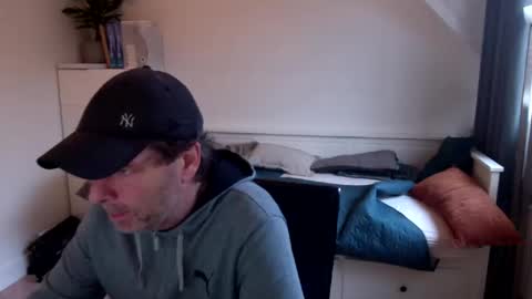 Snapshot of bram1944972145 chatting on 12/09/24, 10:43 Bram online show from 12/09/24, 10:43