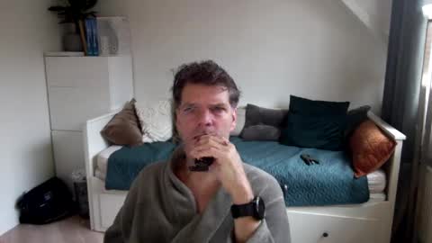 Snapshot of bram1944972145 chatting on 12/15/24, 11:23 Bram online show from 12/15/24, 11:23