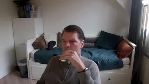 Snapshot of bram1944972145 chatting on 12/23/24, 12:41 Bram online show from 12/23/24, 12:41