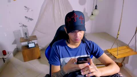 Snapshot of brand_hades chatting on 05/20/26, 01:45 B R A N D online show from 05/20/26, 01:45
