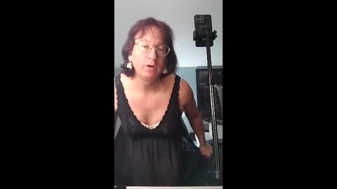 Snapshot of branda_ley chatting on 12/15/25, 06:39 Brandaley online show from 12/15/25, 06:39