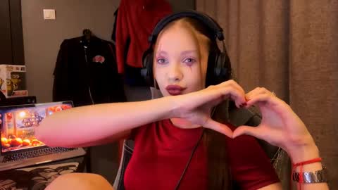 Alice online show from 11/01/25, 01:24