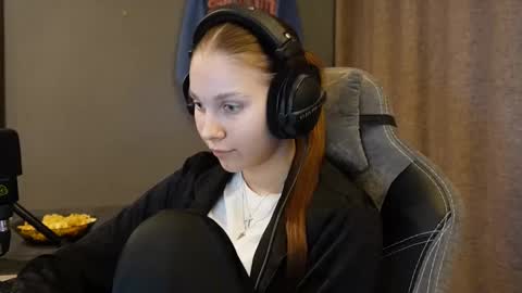 Alice online show from 11/23/25, 02:28