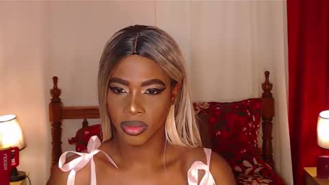 Snapshot of brandi_ross_ chatting on 11/23/25, 01:44 Brandy online show from 11/23/25, 01:44