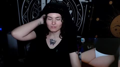 BrandiWRLD999 online show from 09/30/25, 07:41