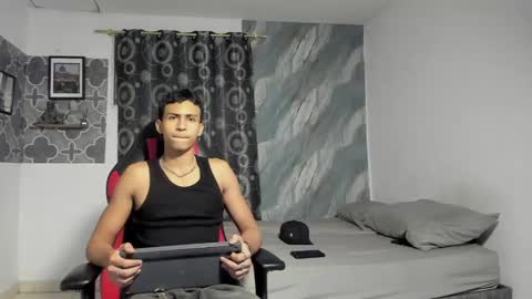 brandom_brook online show from 05/25/26, 04:18
