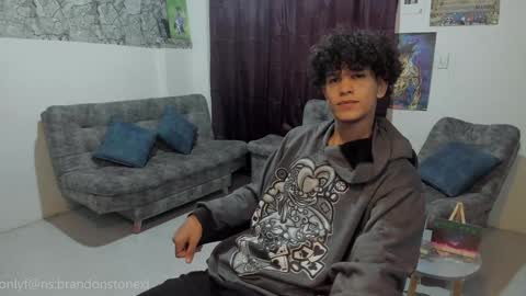 Snapshot of brandonstonexl chatting on 02/08/25, 03:52 Brandon Stone online show from 02/08/25, 03:52