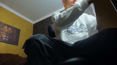 BrandonTateX online show from 11/25/25, 05:40