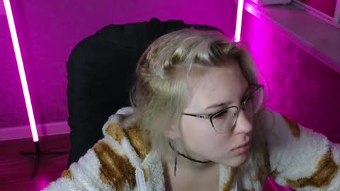 Belle  online show from 12/20/24, 01:36