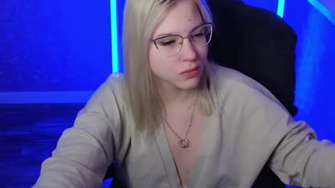 Belle  online show from 01/12/25, 02:24