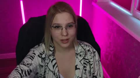 Belle  online show from 01/20/25, 06:21