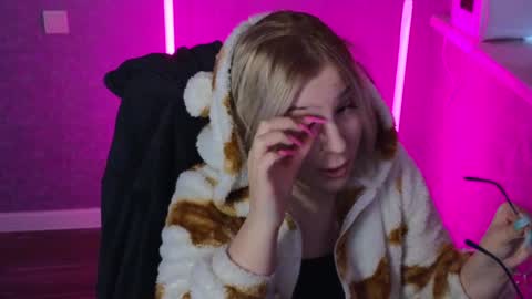 Belle  online show from 01/29/25, 03:33