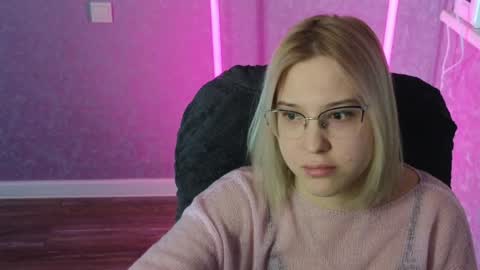 Belle  online show from 02/06/25, 05:03