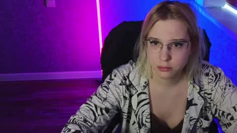 Belle  online show from 02/12/25, 05:58