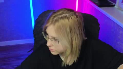 Belle  online show from 02/23/25, 01:57