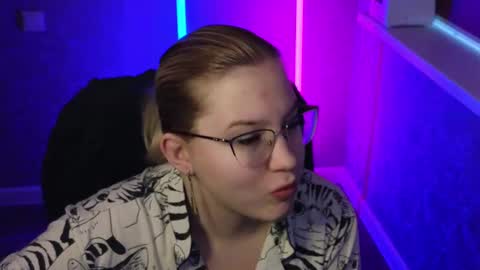 Belle  online show from 03/02/25, 01:58