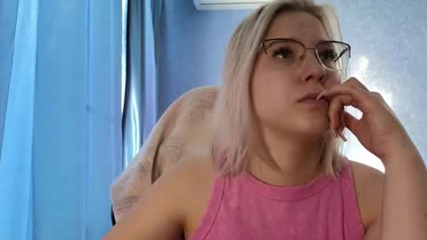 Belle  online show from 09/12/25, 02:33