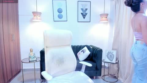 brandy priscot online show from 11/23/25, 11:43