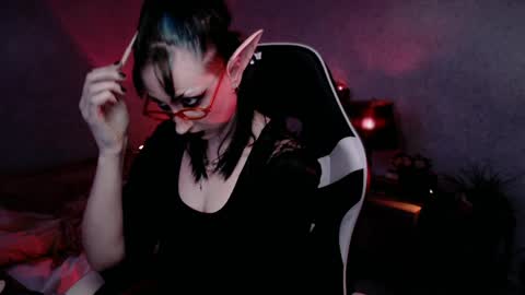 Aurorabut ur dad just calls me Rory online show from 04/04/26, 12:35