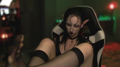 Snapshot of brandy_queen chatting on 05/11/26, 10:18 Aurorabut ur dad just calls me Rory online show from 05/11/26, 10:18