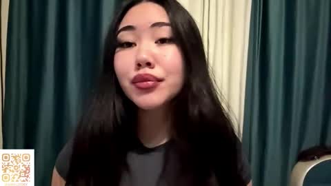 Aypril   online show from 11/17/25, 01:17