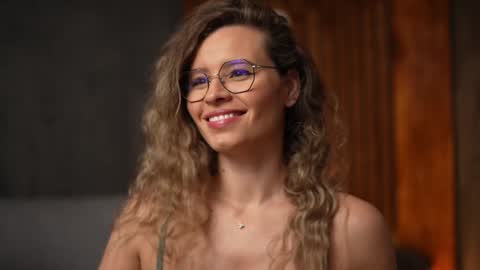 Snapshot of brandywhite chatting on 12/07/24, 04:53 Alex online show from 12/07/24, 04:53