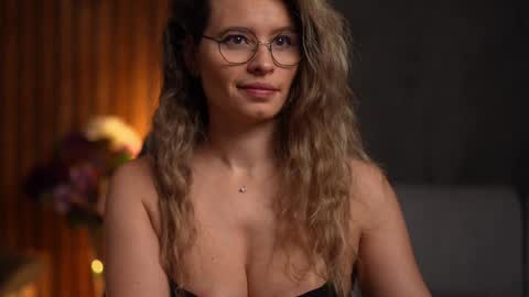 Snapshot of brandywhite chatting on 12/15/24, 04:51 Alex online show from 12/15/24, 04:51