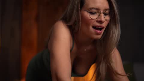 Snapshot of brandywhite chatting on 03/06/25, 04:41 Alex online show from 03/06/25, 04:41