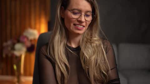 Snapshot of brandywhite chatting on 09/11/25, 05:40 Alex online show from 09/11/25, 05:40