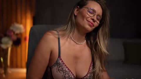 Snapshot of brandywhite chatting on 10/03/25, 04:20 Alex online show from 10/03/25, 04:20