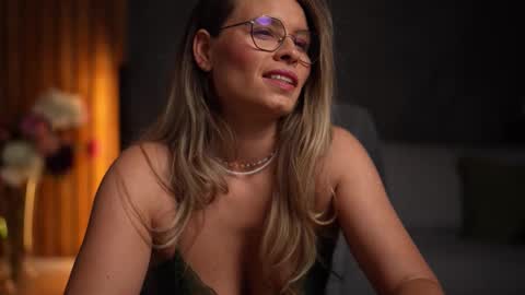 Snapshot of brandywhite chatting on 10/15/25, 04:34 Alex online show from 10/15/25, 04:34