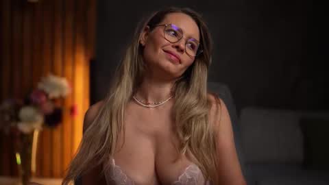 Snapshot of brandywhite chatting on 10/26/25, 05:24 Alex online show from 10/26/25, 05:24