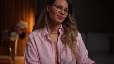 Snapshot of brandywhite chatting on 10/27/25, 04:38 Alex online show from 10/27/25, 04:38