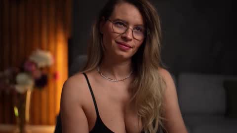 Snapshot of brandywhite chatting on 11/02/25, 05:21 Alex online show from 11/02/25, 05:21