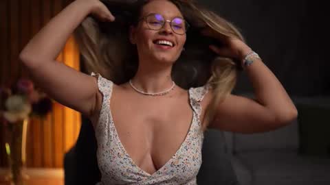 Snapshot of brandywhite chatting on 11/17/25, 05:02 Alex online show from 11/17/25, 05:02