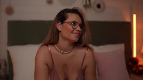 Snapshot of brandywhite chatting on 02/19/26, 04:52 Alex online show from 02/19/26, 04:52