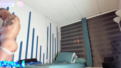 Snapshot of branfonhot chatting on 12/04/24, 04:32 Instagram             twitter BRAN LOPEZ  online show from 12/04/24, 04:32