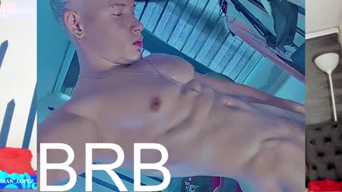 Snapshot of branfonhot chatting on 12/17/24, 01:29 Instagram             twitter BRAN LOPEZ  online show from 12/17/24, 01:29