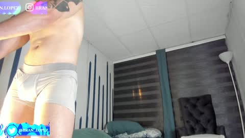 Snapshot of branfonhot chatting on 01/04/25, 02:03 Instagram             twitter BRAN LOPEZ  online show from 01/04/25, 02:03