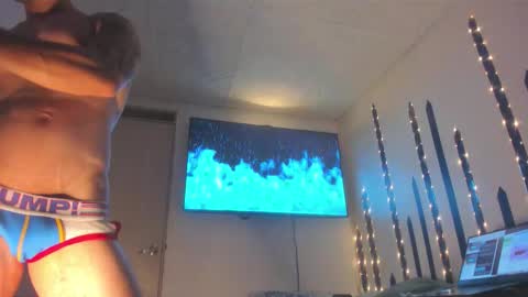 Snapshot of branfonhot chatting on 09/26/25, 05:33 Instagram             twitter BRAN LOPEZ  online show from 09/26/25, 05:33