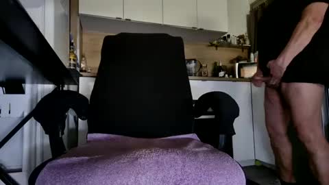 Snapshot of branislav34 chatting on 12/29/24, 10:01 Jude online show from 12/29/24, 10:01